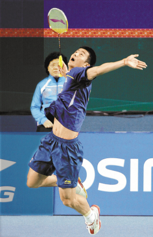 冲进场内进 冲进场内进