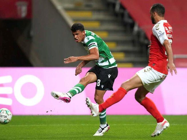 大家期待他 大家期待他